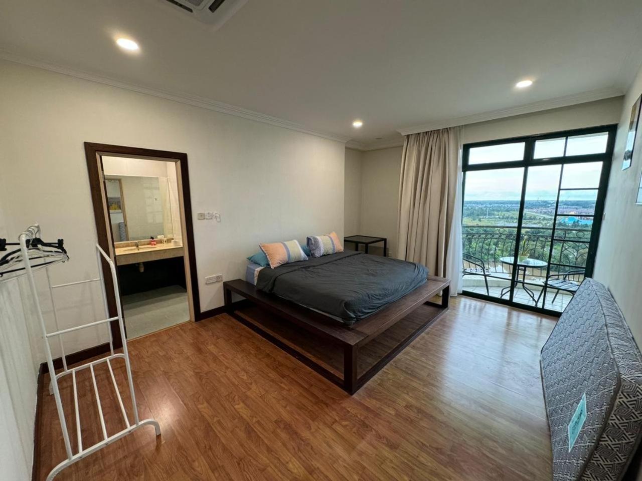 Riverview Vintage 8pax Apartment *