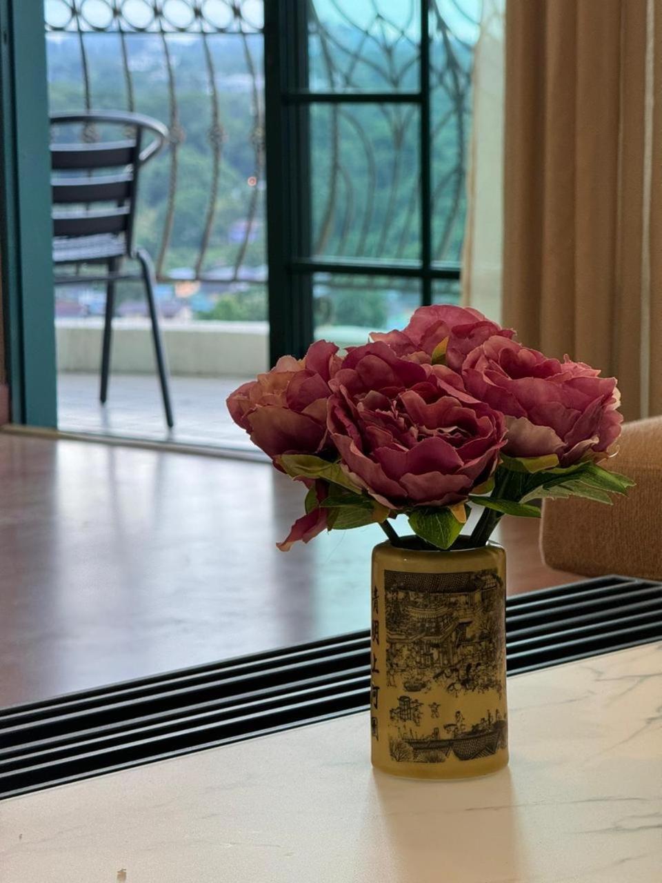 Riverview Vintage 8pax Apartment