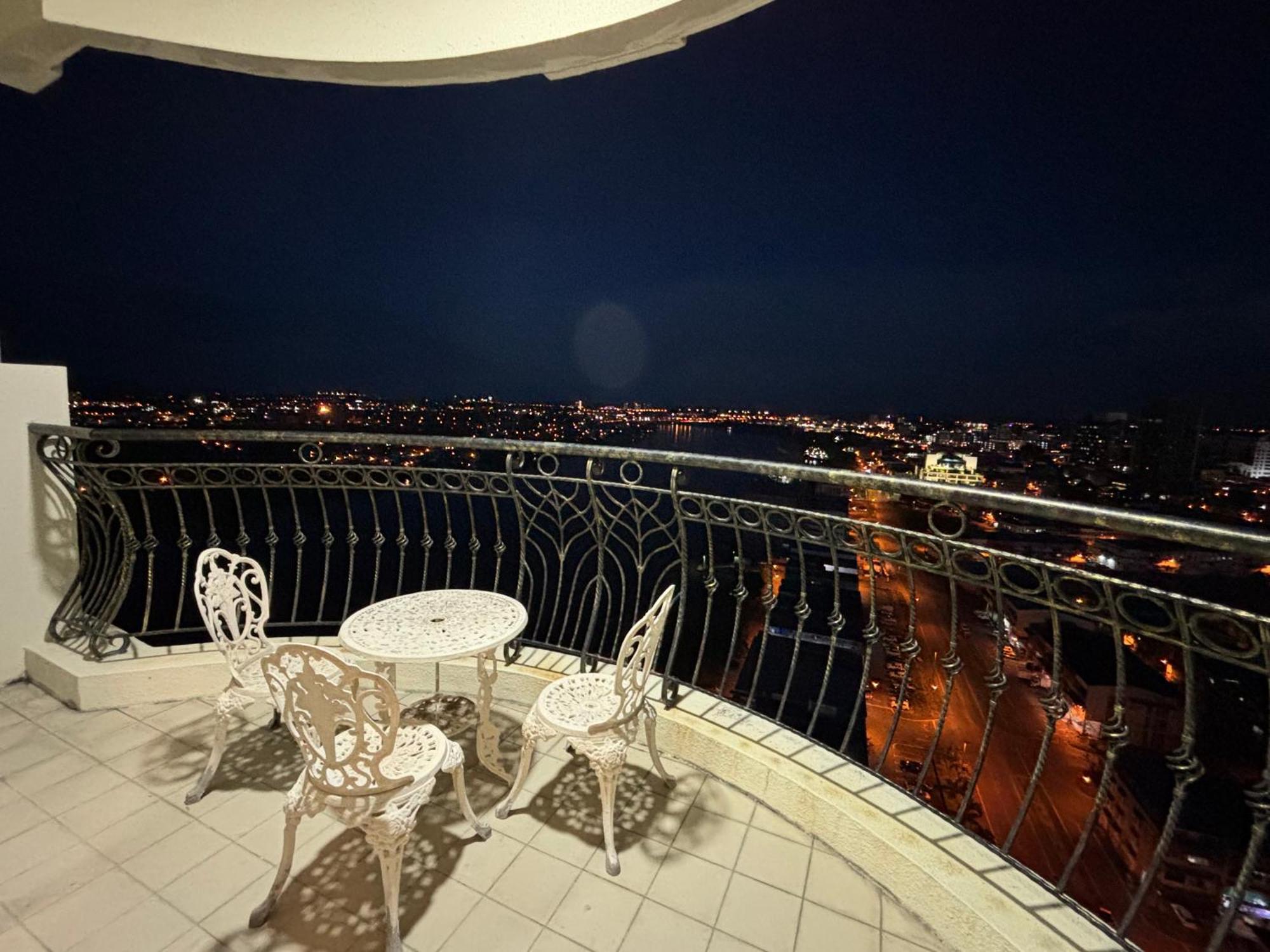 Riverview Vintage 8pax Apartment